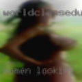 Women looking threesomes Myrtle